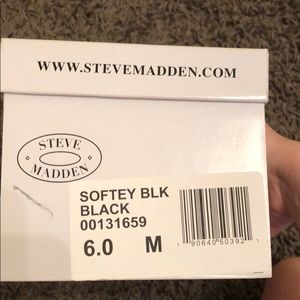 Steve Madden Black fur slides